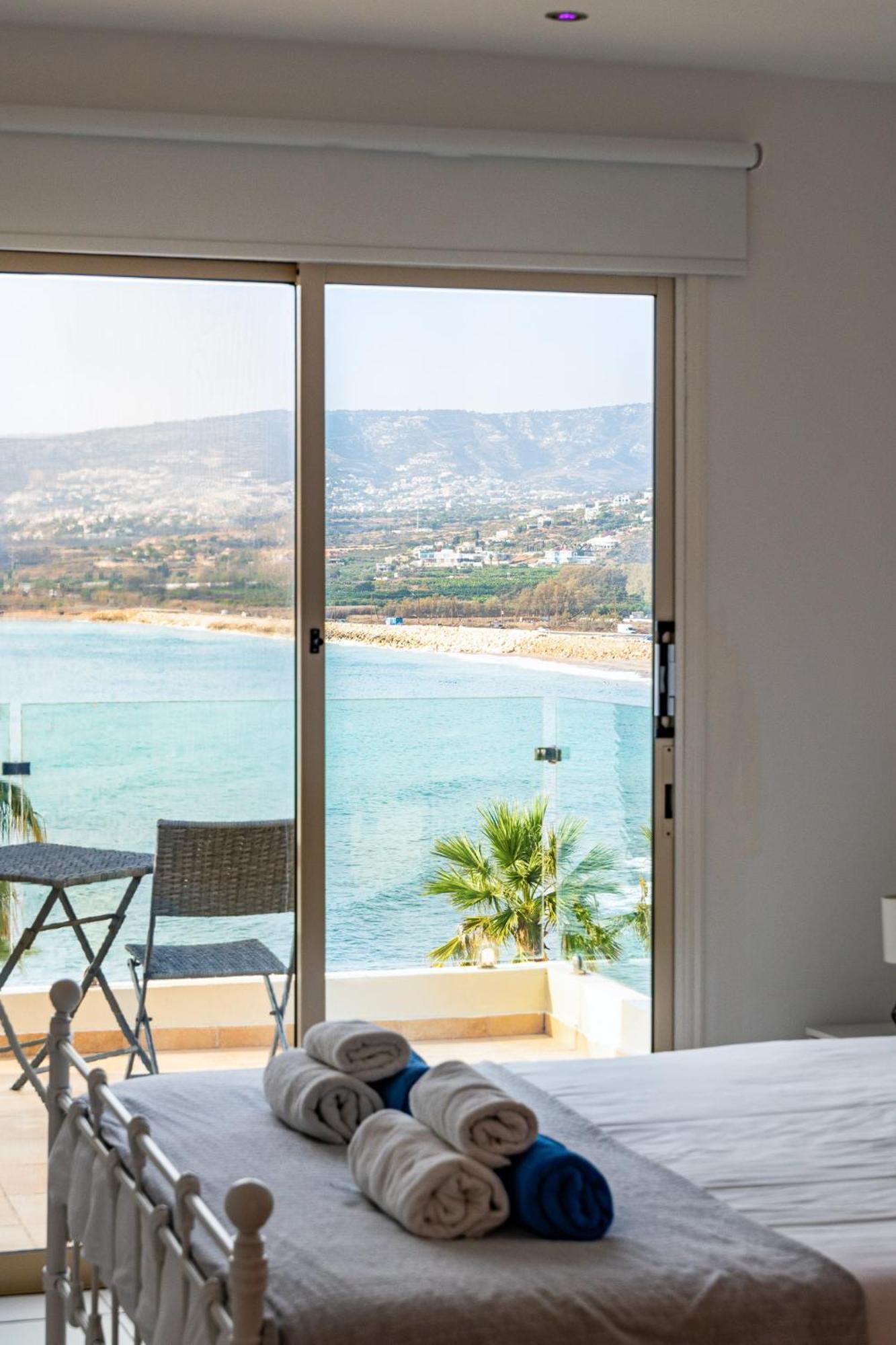 Beach Front Villa Mer Blu By Ezoria Villas Mercan Koyu Dış mekan fotoğraf